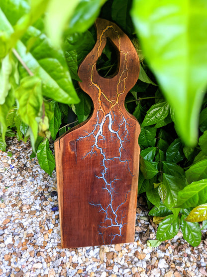 Handled Charcuterie Board - Fractal Burned with Comfort-Grip Handle