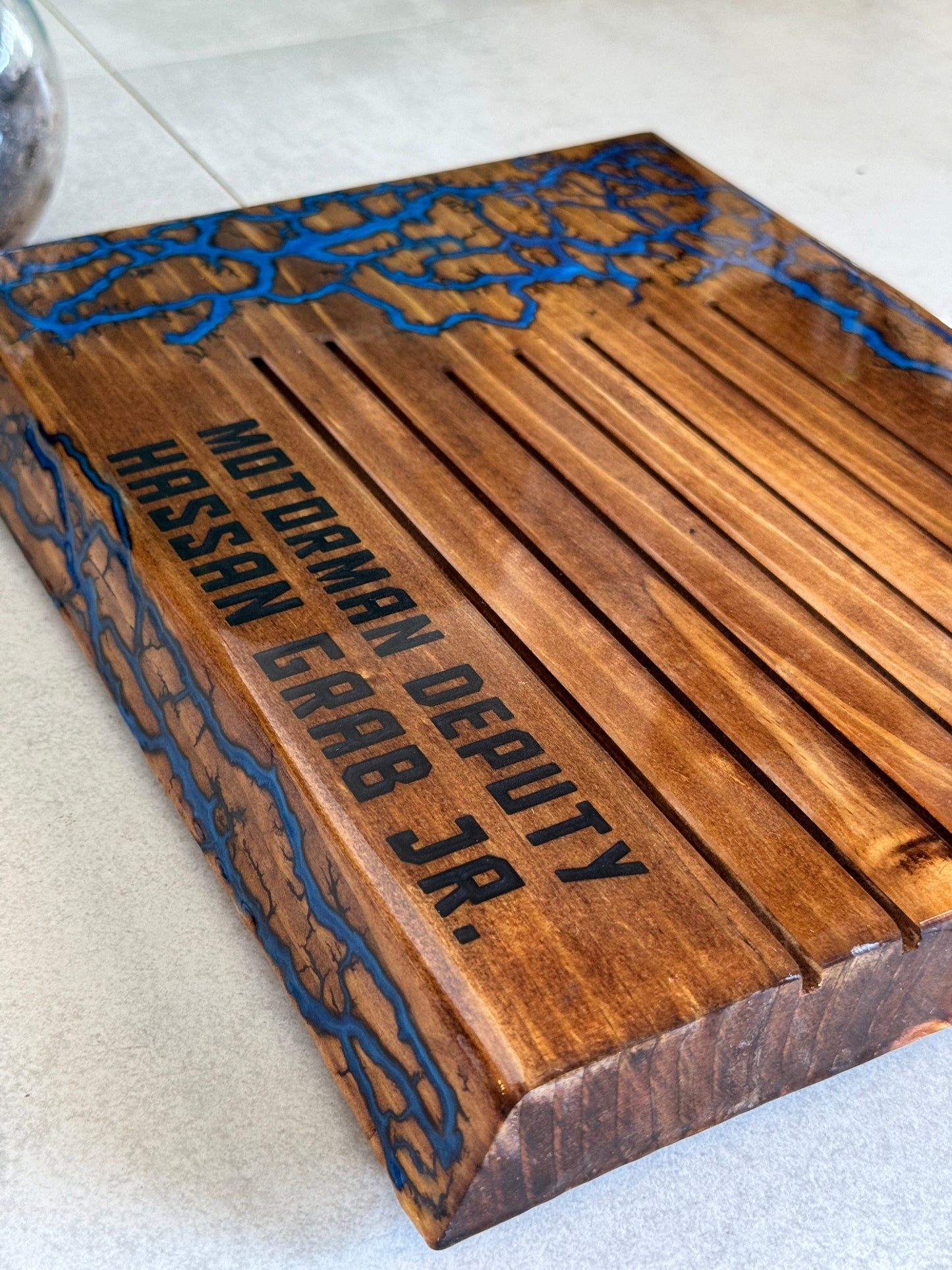 Live Edge Challenge Coin Holder - Fractal Burned Display